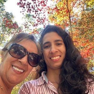 Meet your Posher, Maria ofelia